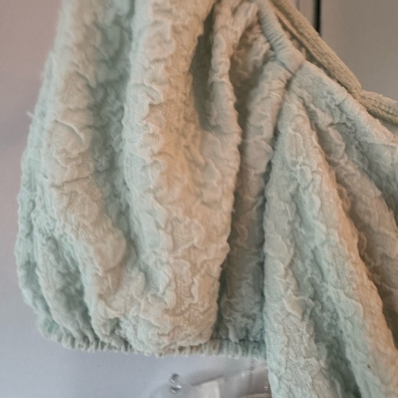 Lush Textured Puff Sleeve Blouse in Light Green US Medium - Picture 9 of 9